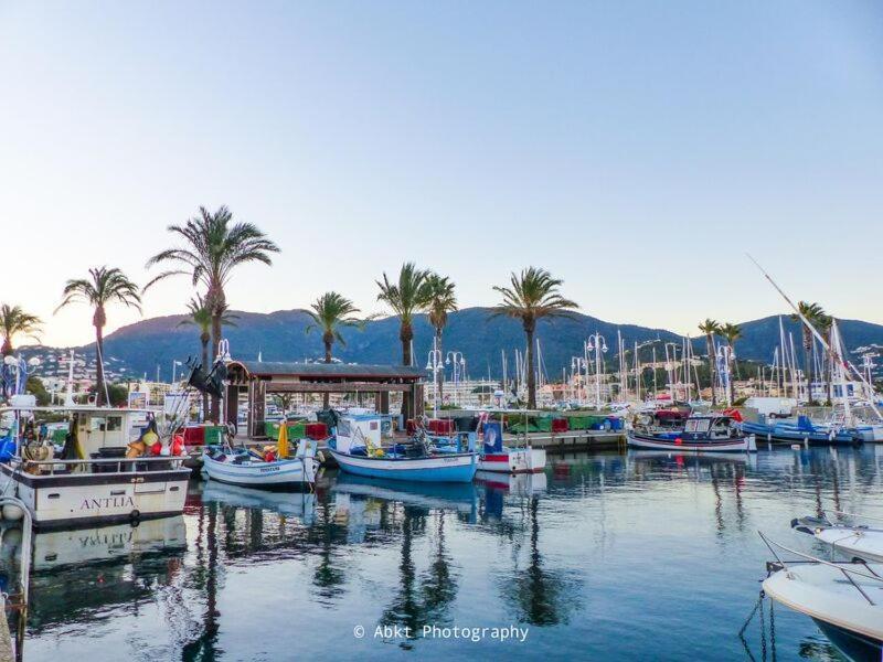 Confortable appartement à Cavalaire-sur-Mer Esterno foto
